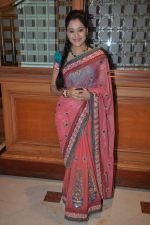 Disha Vakani at Ravi and Rubaina_s wedding reception in Taj Land_s End, Mumbai on 18th Jan 2013 (55).JPG